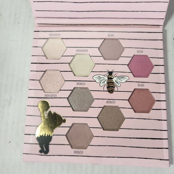 Disney WINNIE THE POOH Complexion Palette - Bronzer/Highlighter/Blush - 9 Shades - Picture 3 of 4